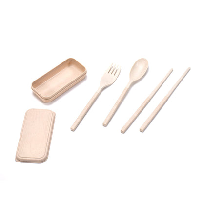 Portable cutlery set for travel.