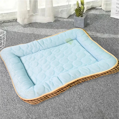 DreamyDen Pet Bed